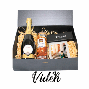 cajas-de-regalo-con-vino-espumoso-cajas-de-regalos-con-chocolates-cajas-de-regalo-con-portaretratos-cajas-para-graduaciones-de-regalo