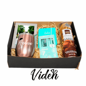 cajas-de-regalo-para-graduados-cajas-de-regalo-con-plumas-cajas-de-regalo-con-chocolates-regalos-con-portaretratos-para-graduaciones